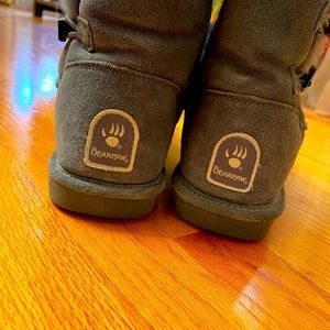 Size 9 BearPaw Boots